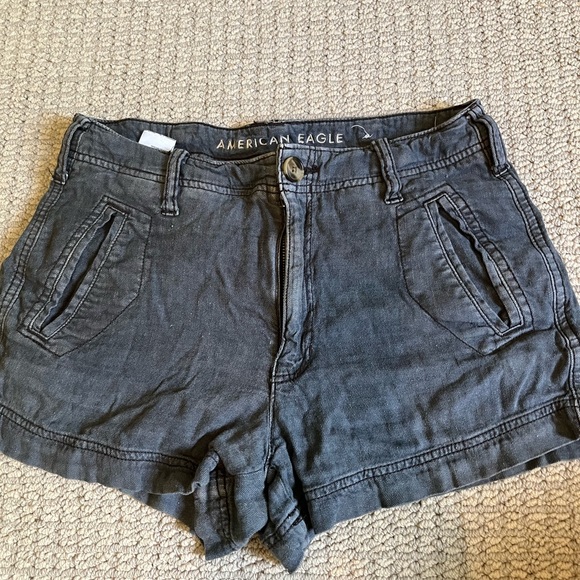 American Eagle charcoal gray cargo shorts - Picture 1 of 3